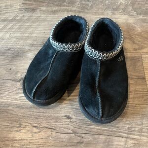 UGG Black Tazman Slippers